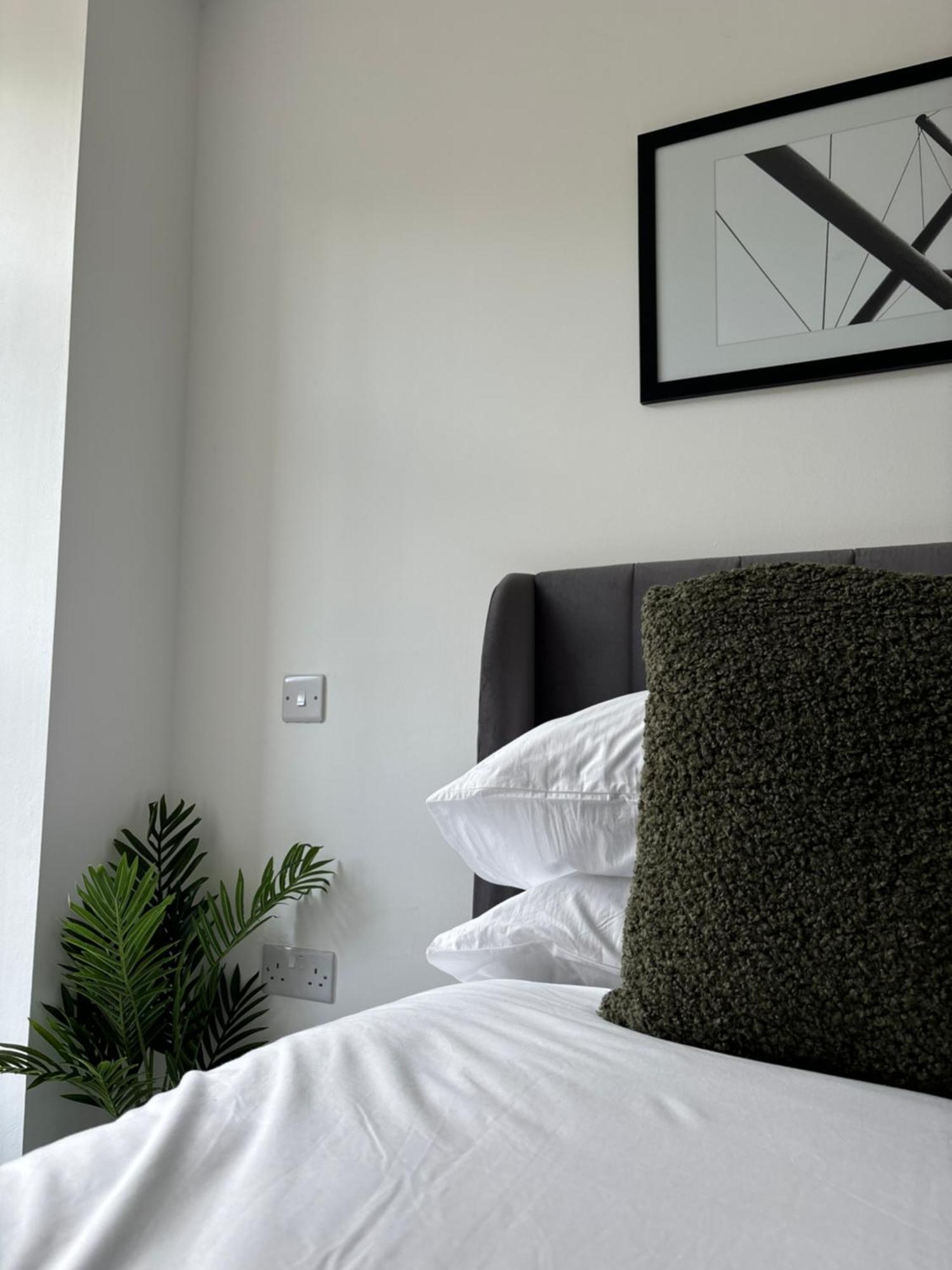 Manchester Apt, Free Parking, Business, Couples & Families Exteriör bild