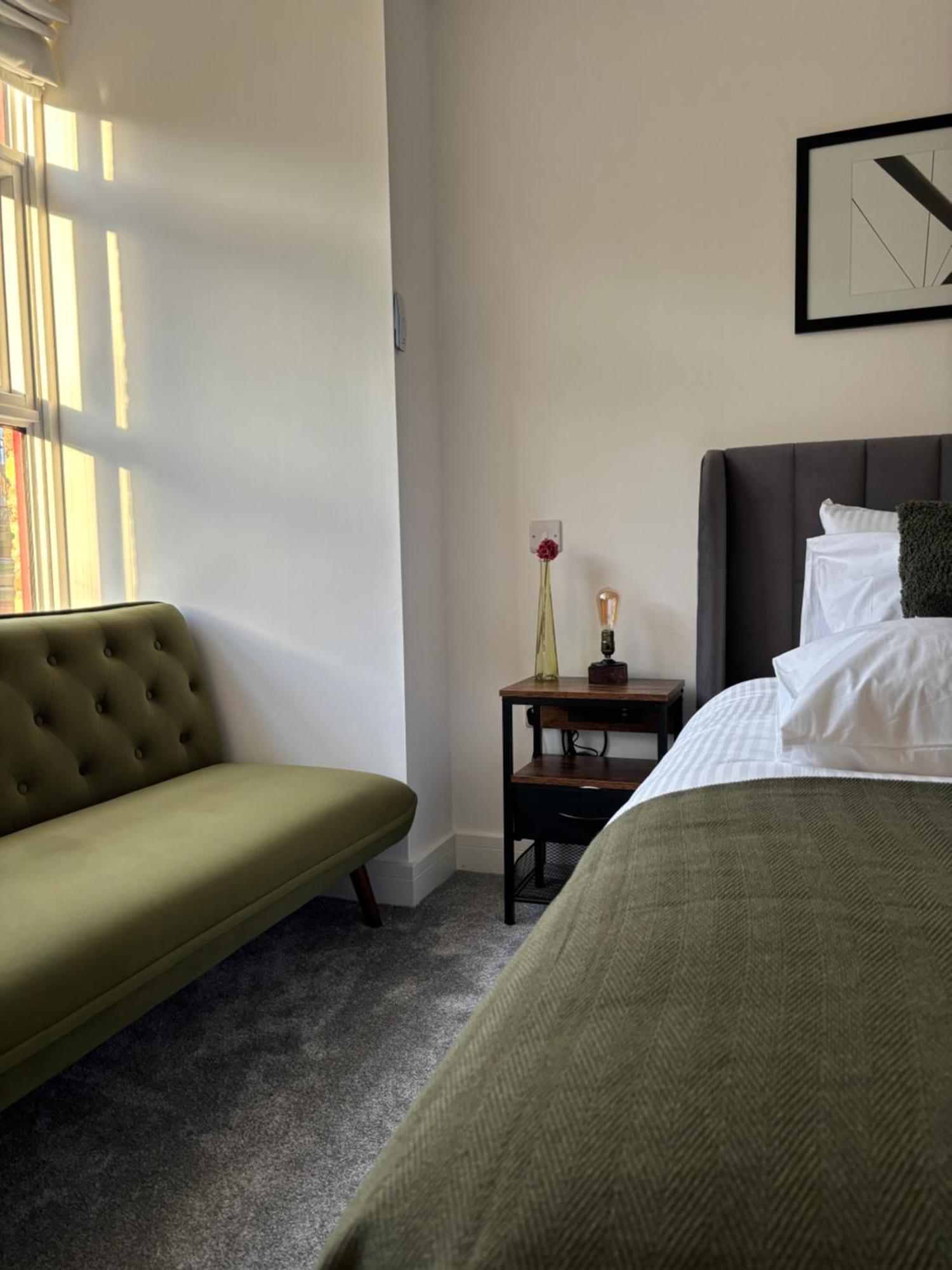 Manchester Apt, Free Parking, Business, Couples & Families Exteriör bild